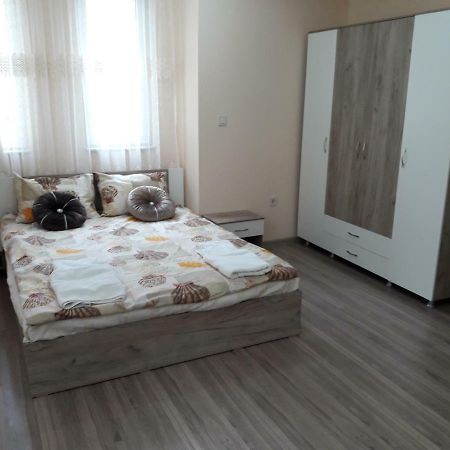 Apart Magic Kurdzhali ภายนอก รูปภาพ