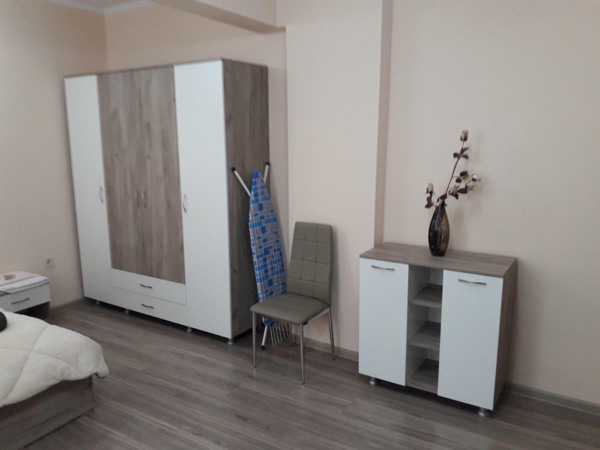 Apart Magic Kurdzhali ภายนอก รูปภาพ